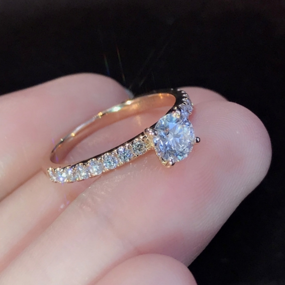 Sparkling Round Cubic Zirconia Ring rose gold - Picture 4 of 11